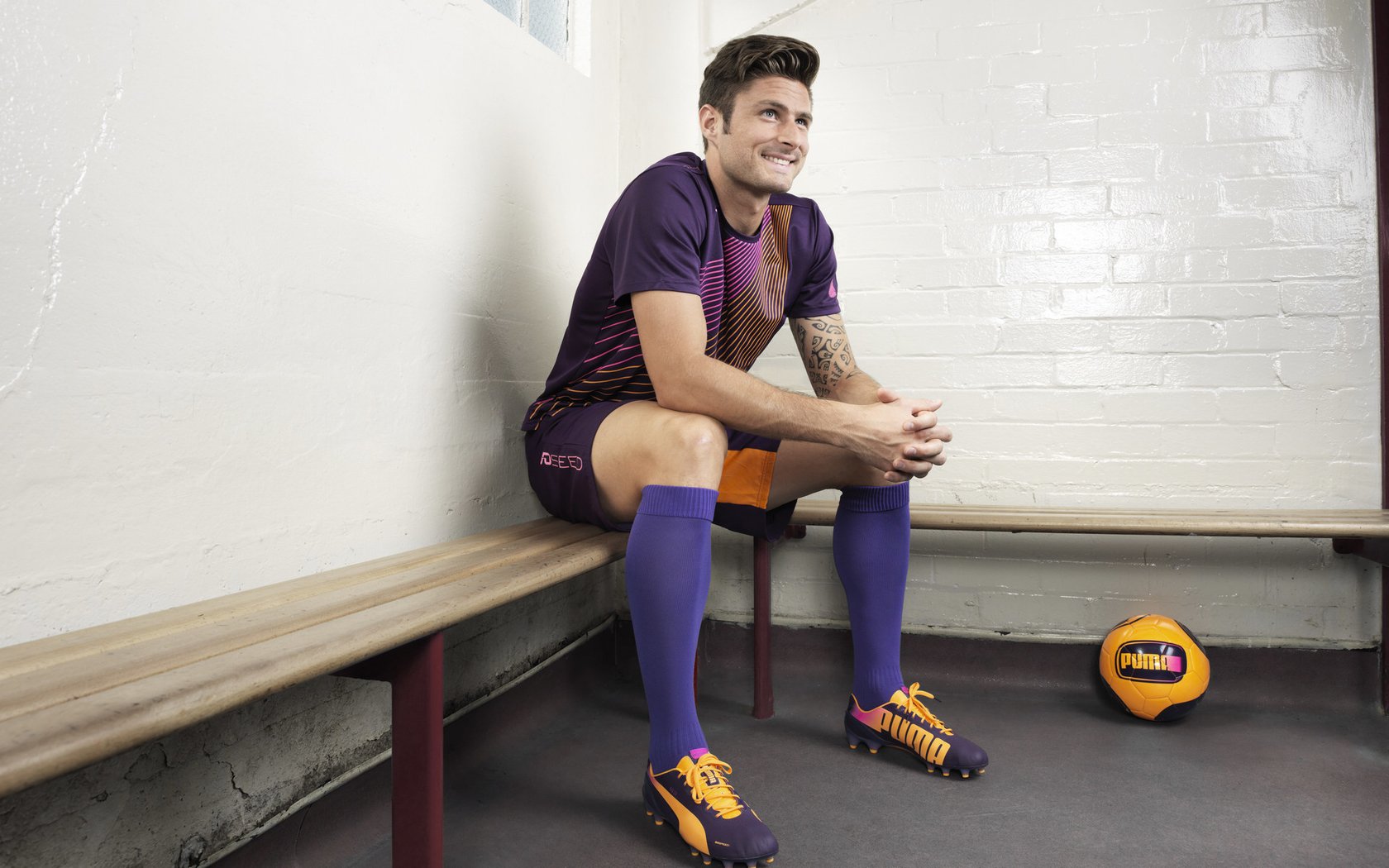 青少年足球赛事缺乏专业组织力量,青少年的足球联赛