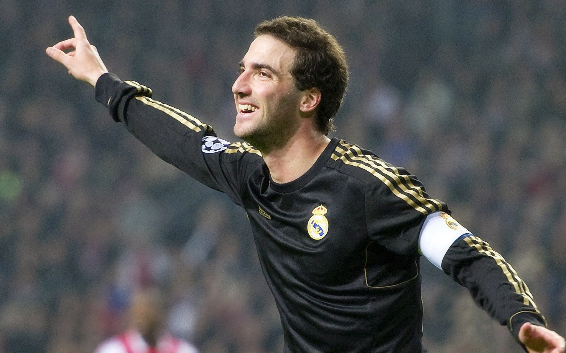 mk sport-中乙联赛执行外援注册限制鼓励本土球员成长，中乙参赛球队