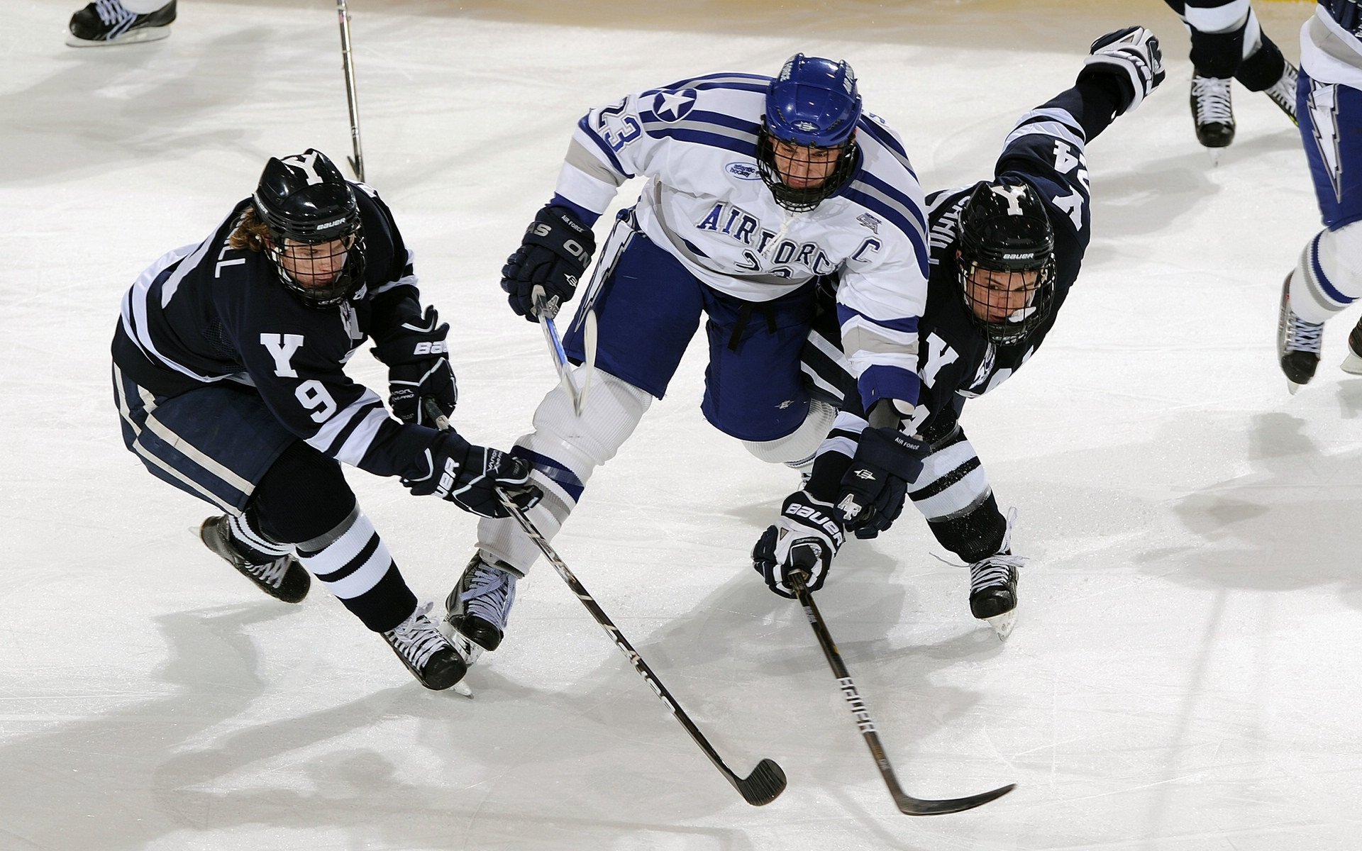 梅西领衔阿根廷队稳步前进，冲刺世界杯